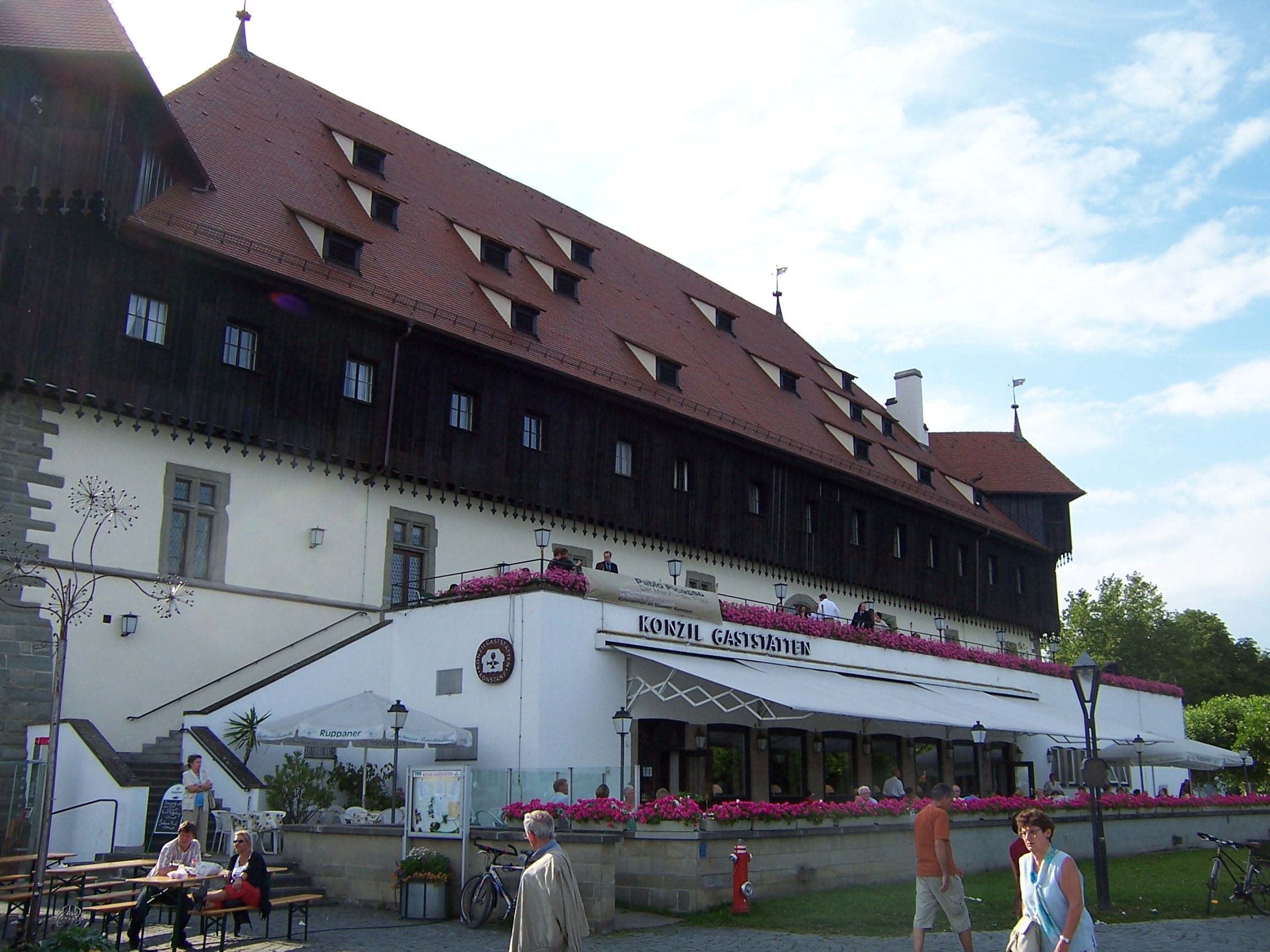 Konzil Gastätten a restaurant/mall by the train station