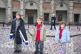 The castle of the Swedish King, the kids and a guard