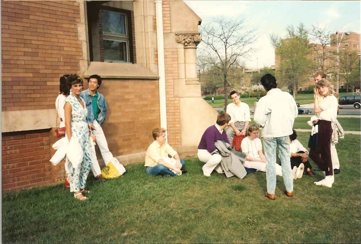 Alyce Leftwich, Lilip, Anders (sitting), I (half sitting), Per in the background, Abbay in Jeans, Audrey and Audrey's sister, Jonas behind Audrey's sister